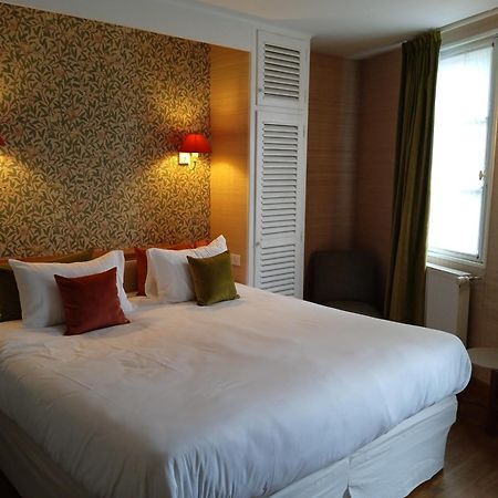 Logis Hotel Les Fuchsias Saint-Vaast-la-Hougue Exterior photo